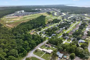 2445 Elkhart Dr, Navarre, FL 32566 - Photo 36