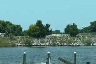 2701 E De Soto St, Pensacola, FL 32503 - Photo 16