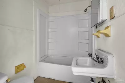 1040 Wayne Ave, Pensacola, FL 32507 - Photo 12