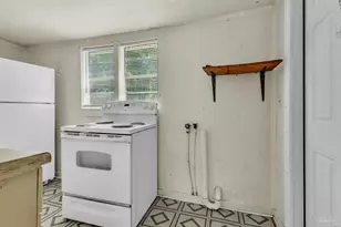 1040 Wayne Ave, Pensacola, FL 32507 - Photo 14