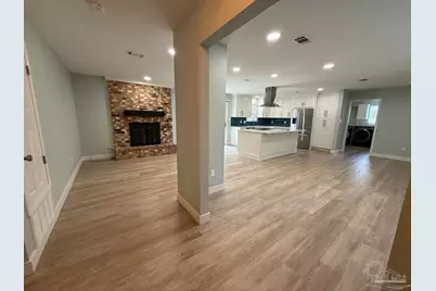 420 Dolphin St, Gulf Breeze, FL 32561 - Photo 4