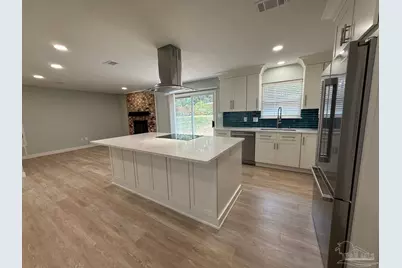 420 Dolphin St, Gulf Breeze, FL 32561 - Photo 8