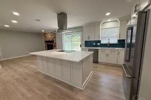 420 Dolphin St, Gulf Breeze, FL 32561 - Photo 8