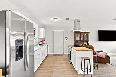 225 N Madison Dr, Pensacola, FL 32505 - Photo 14