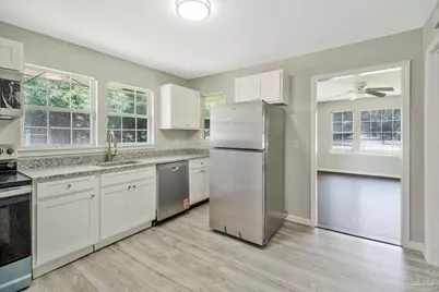 3031 W Jackson St, Pensacola, FL 32505 - Photo 6