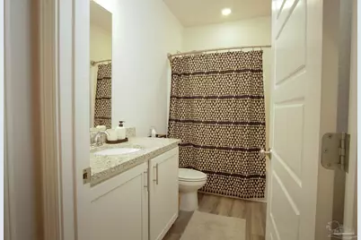 6549 Captiva Dr, Milton, FL 32570 - Photo 20