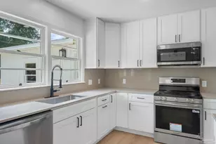 1800 N Baylen St, Pensacola, FL 32501 - Photo 12