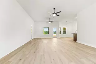 1871 Summer Pecan Dr, Cantonment, FL 32533 - Photo 4