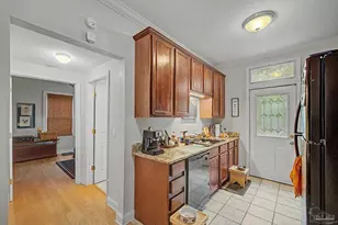 401 N Barcelona St, Pensacola, FL 32501 - Photo 14