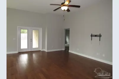 8701 Rush Ln, Pensacola, FL 32526 - Photo 12