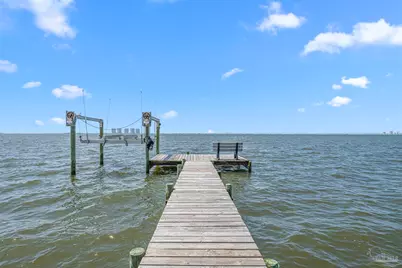 1002 Magnolia Ln, Gulf Breeze, FL 32563 - Photo 38