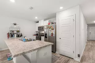 5843 Belmont Stakes Rd, Pensacola, FL 32526 - Photo 6