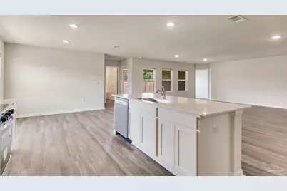 4988 Gaineswood Dr, Milton, FL 32583 - Photo 6