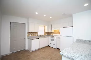 4964 W Spencer Field Rd, Pace, FL 32571 - Photo 4