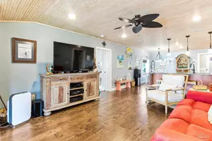 7631 Petersen Point Rd, Milton, FL 32583 - Photo 14