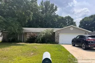 5563 Chantilly Cir, Milton, FL 32583 - Photo 1