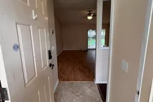 5563 Chantilly Cir, Milton, FL 32583 - Photo 6