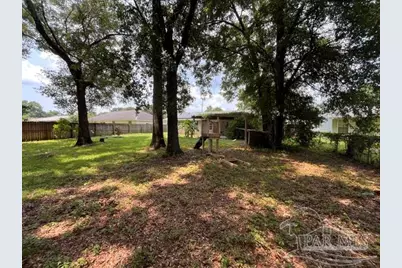 5563 Chantilly Cir, Milton, FL 32583 - Photo 18