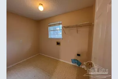 5563 Chantilly Cir, Milton, FL 32583 - Photo 14