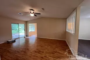 5563 Chantilly Cir, Milton, FL 32583 - Photo 2