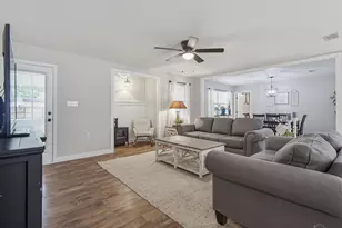 5905 Stephanie Dr, Milton, FL 32570 - Photo 2