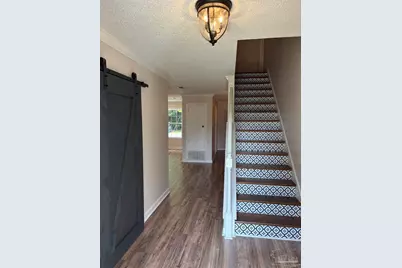 3111 Leesburg Sq, Pensacola, FL 32504 - Photo 2