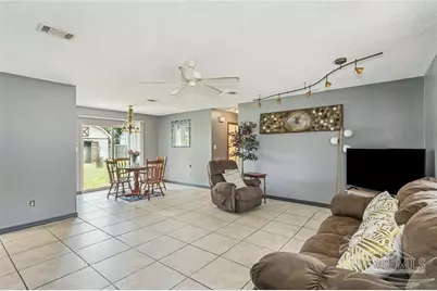 10720 Willow Lake Dr, Pensacola, FL 32506 - Photo 2