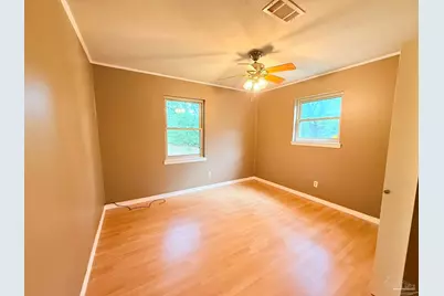 7701 Mobile Hwy, Pensacola, FL 32526 - Photo 2