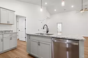 8237 Western Way Dr, Pensacola, FL 32526 - Photo 10