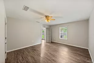 5622 Riviera Dr, Milton, FL 32583 - Photo 14