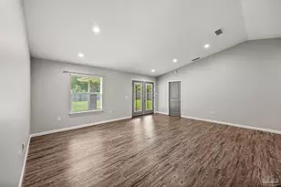5622 Riviera Dr, Milton, FL 32583 - Photo 4
