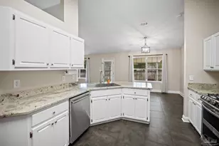 107 Bosque Ct, Cantonment, FL 32533 - Photo 6