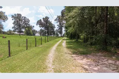 3101 Breastworks Rd, McDavid, FL 32568 - Photo 4