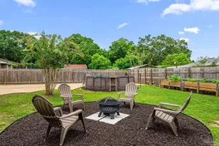 5902 Kendall Ave, Pensacola, FL 32506 - Photo 14