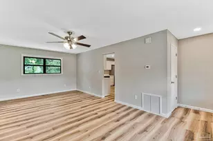 5419 Westwood Dr, Milton, FL 32570 - Photo 6