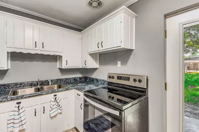 919 Clearview Ave, Pensacola, FL 32505 - Photo 14