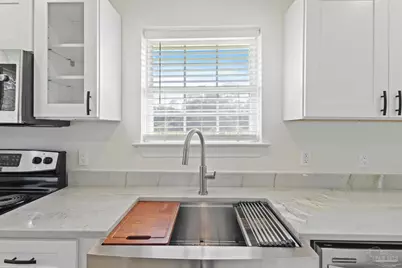 11560 Mobile Hwy, Pensacola, FL 32526 - Photo 14