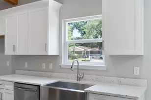 8310 Vickie St, Pensacola, FL 32514 - Photo 18