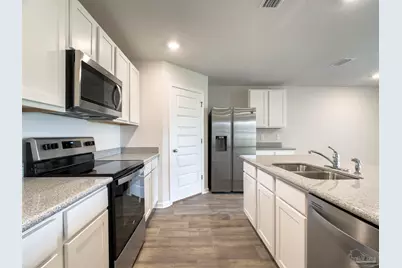 5562 Galahad Trl, Milton, FL 32583 - Photo 10