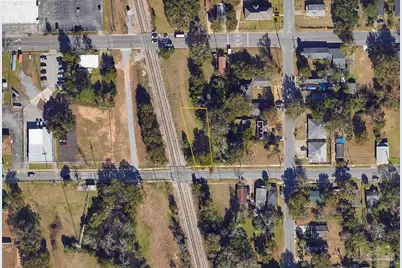 100 E Jordan St #18, Pensacola, FL 32503 - Photo 2