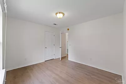 8197 Verdura St, Navarre, FL 32566 - Photo 16