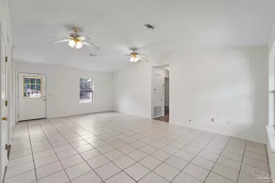 8197 Verdura St, Navarre, FL 32566 - Photo 6