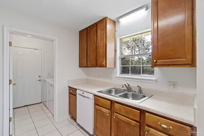8197 Verdura St, Navarre, FL 32566 - Photo 12