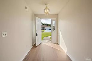 640 Buoy Dr, Pensacola, FL 32507 - Photo 2