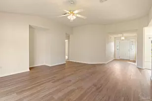 640 Buoy Dr, Pensacola, FL 32507 - Photo 4
