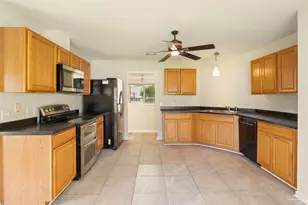 640 Buoy Dr, Pensacola, FL 32507 - Photo 8