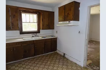 204 N E St #A, B, C, Pensacola, FL 32501 - Photo 12