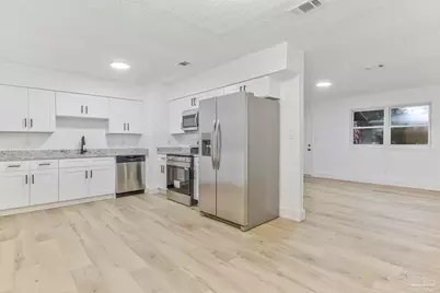 7075 Ben Sasser Dr, Pensacola, FL 32526 - Photo 8