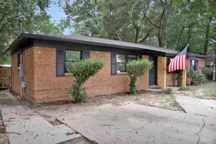 7075 Ben Sasser Dr, Pensacola, FL 32526 - Photo 2