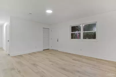 7075 Ben Sasser Dr, Pensacola, FL 32526 - Photo 18